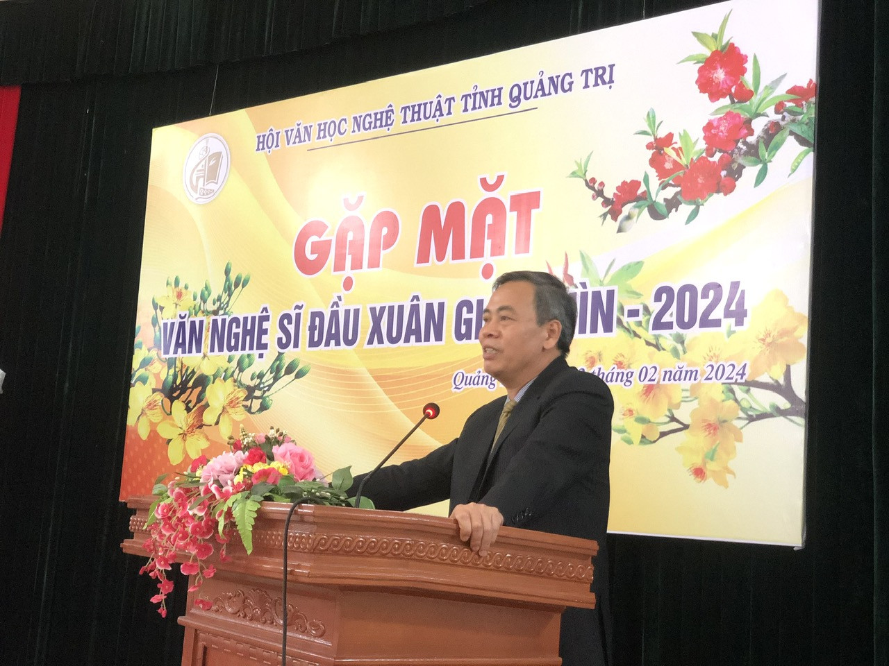 Ph&oacute; B&iacute; thư Thường trực Tỉnh ủy, Chủ tịch HĐND tỉnh Nguyễn Đăng Quang ph&aacute;t biểu tại buổi gặp mặt văn nghệ sĩ đầu xu&acirc;n - Ảnh: C.N